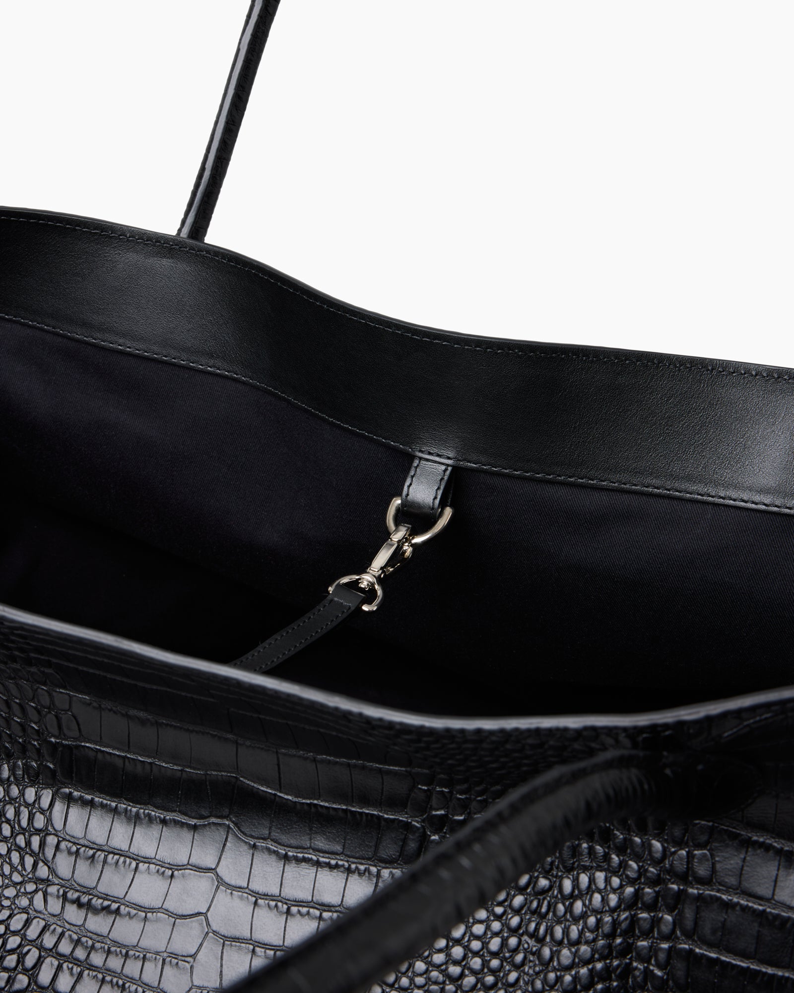 The Eva Weekend Tote