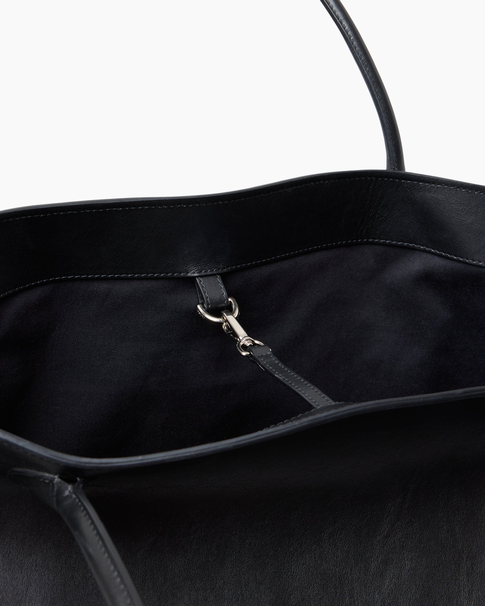 The Eva Weekend Tote