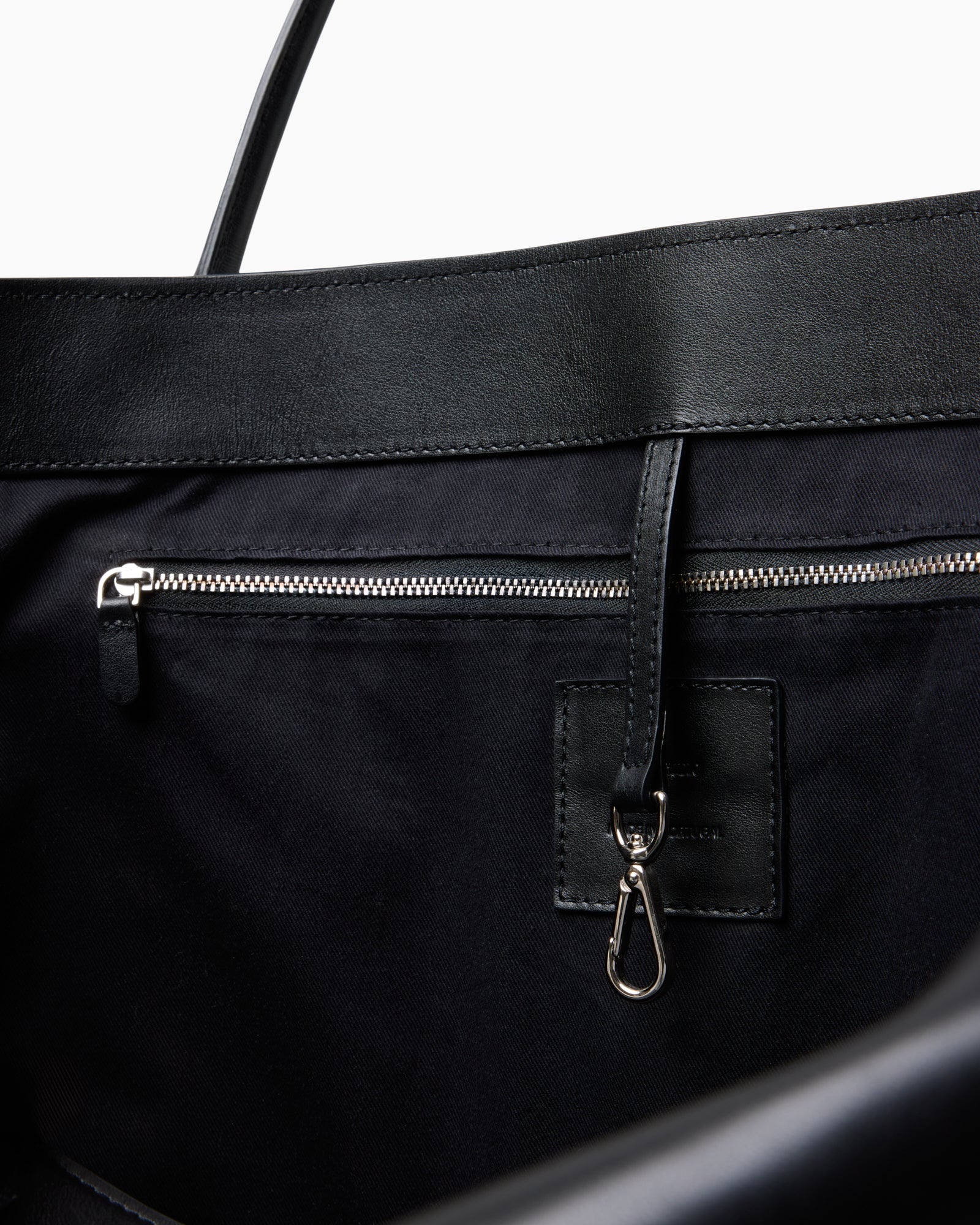 The Eva Weekend Tote